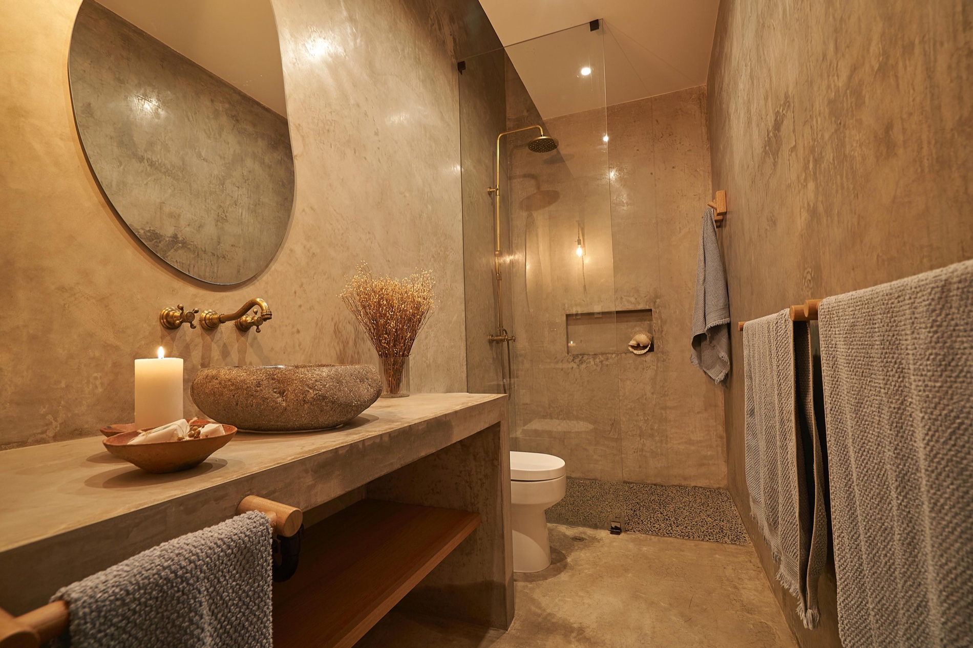 Property and architecture photography for listings and hospitality, by Alexander Estrada